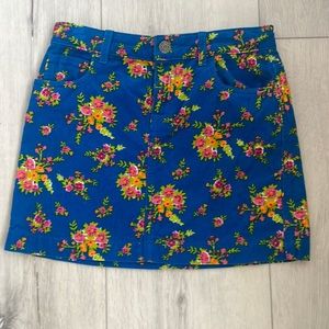 Gucci Kids, size 8 floral corduroy skirt! So stylish and fun!